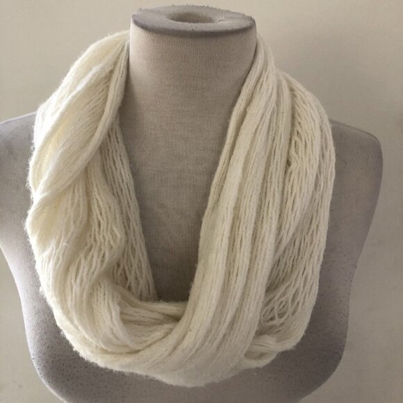 Knit Infinity Scarf Circle Loop Cable Cowl Neck Long Shawl Winter Warmer Womens - Picture 1 of 4
